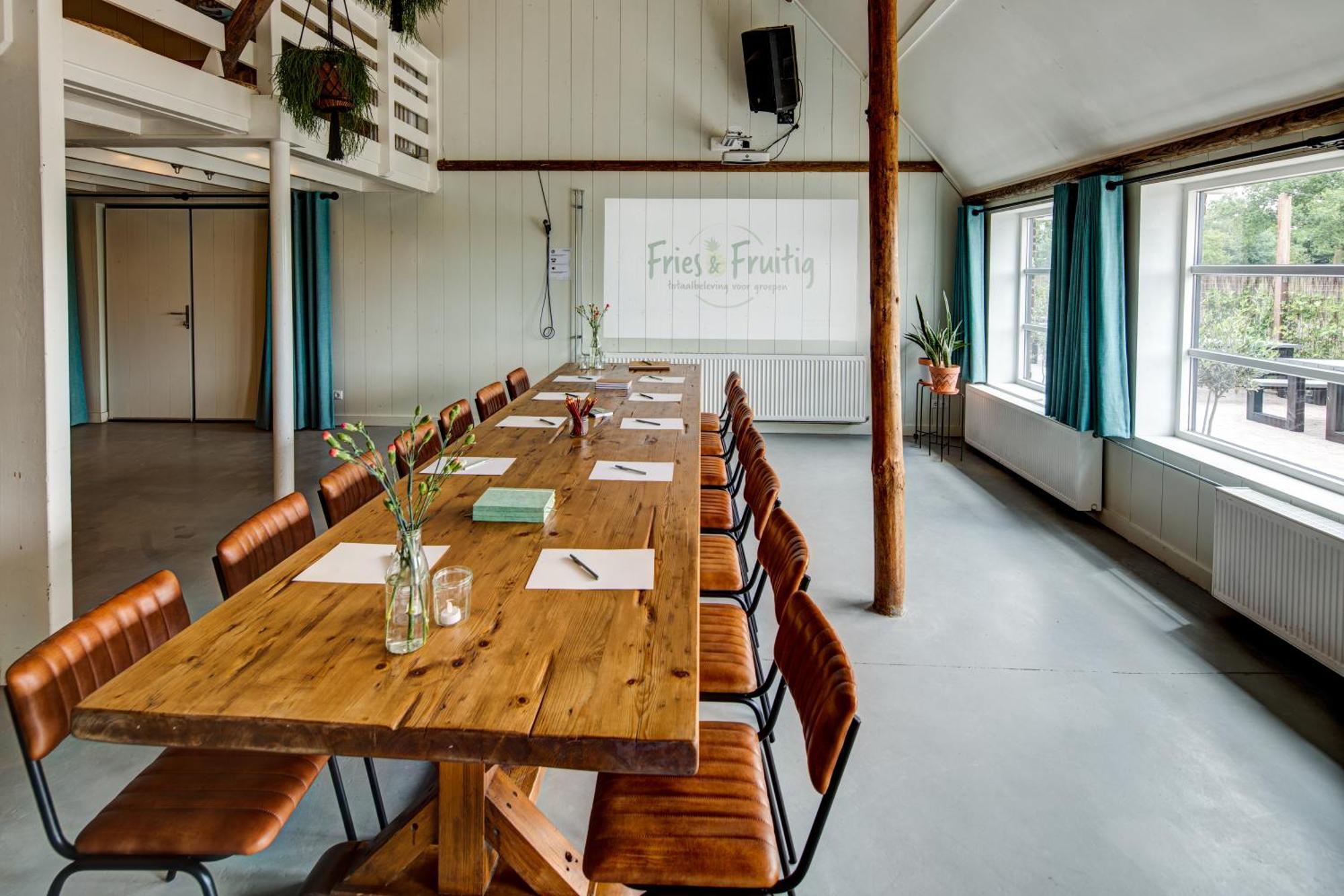 Groepsaccommodatie Fries En Fruitig Nijhuizum Luaran gambar